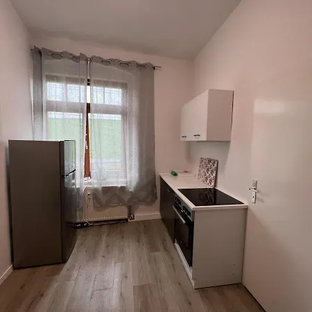 Kosta's Monteur- Und Apartment *